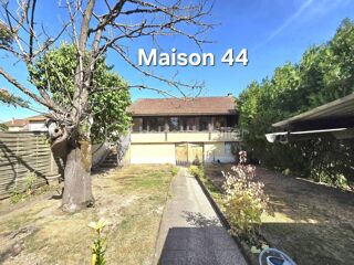  Immeuble à vendre 12 pièces 182 m²