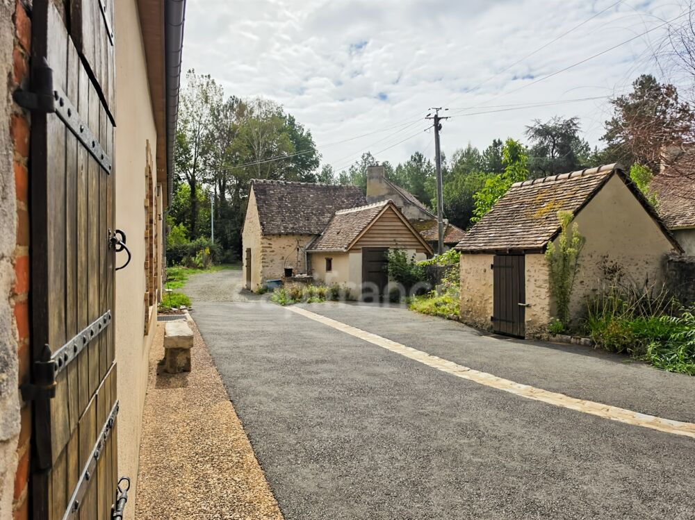 Vente Maison Havre de paix à la campagne, avec plus d'un hectare de terrain et un potentiel rare ! Lombron