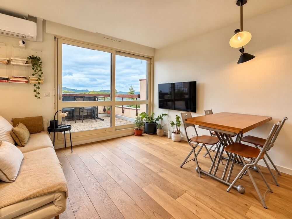 Location Appartement Talloires (74) – T2 bis meublé de 42 m² en triplex, deux balcons vue lac Talloires