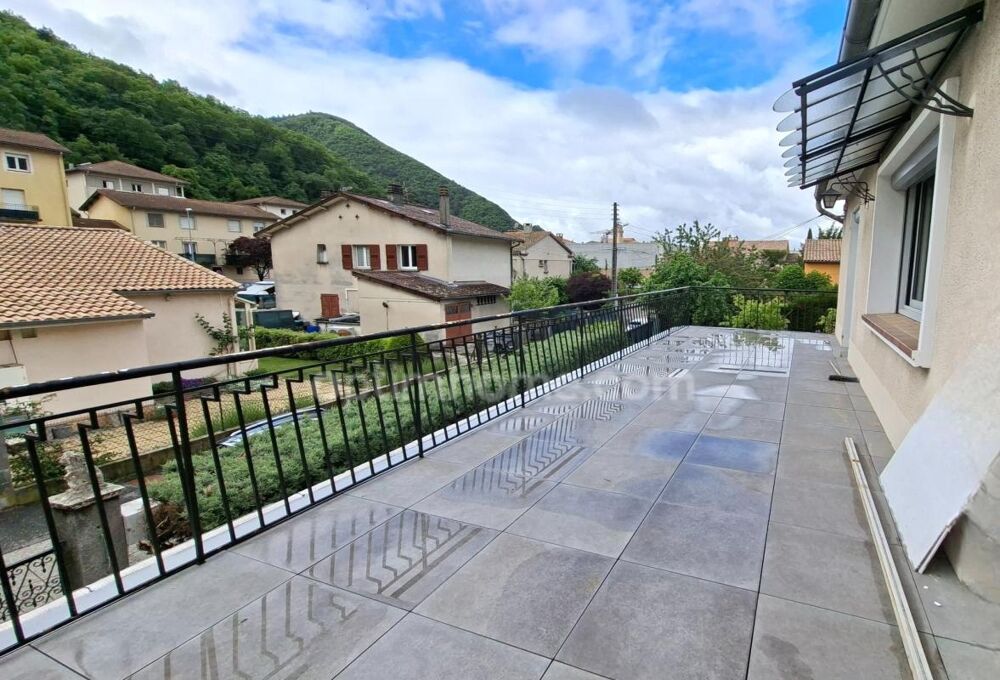 Viager occupé  Appartement T4 de 100 m² avec terrasse et garage à DIGNE LES BAINS (04)
