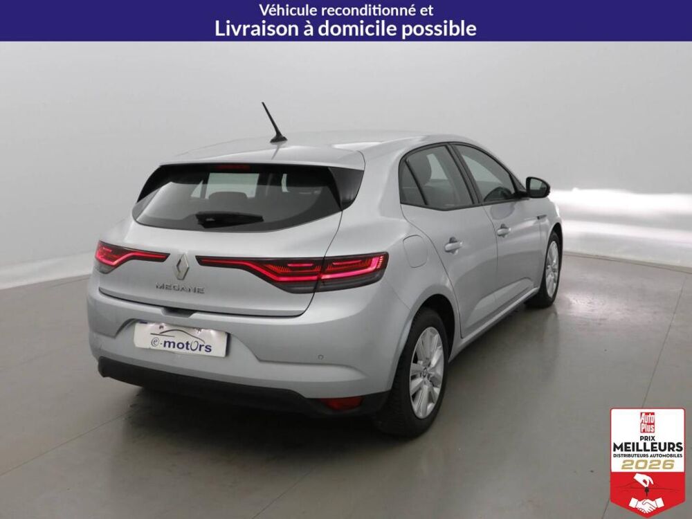 M&eacute;gane IV Berline Blue dCi 115 EDC Evolution 2023 occasion 10150 Lavau