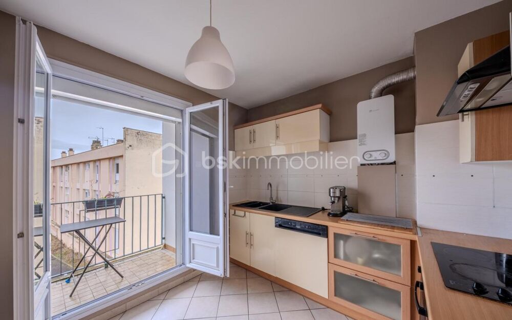 Vente Appartement ? Appartement T3 Calme et Lumineux – 74 m² avec Garage et Balcons Saint max