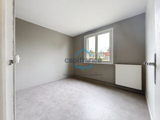 Vente Appartement À VENDRE – Appartement T3 de 63,37 m² à Évreux – Beau potentiel Evreux