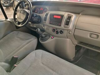 Trafic 2.0 DCI 115 AUTH L1H1 9PLCACES 2010 occasion 06640 Saint-Jeannet