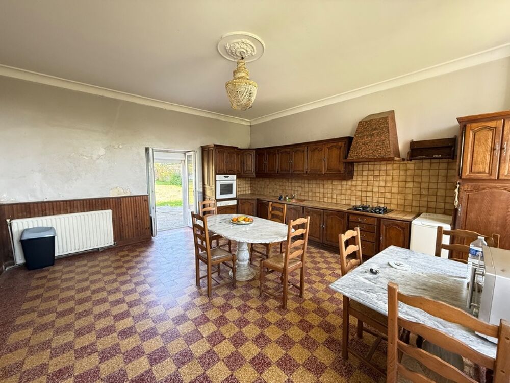 Maison de maître 180 m²  5 chambres  Terrain 9 082 m²  EXCLUSIVITÉ  Montsûrs