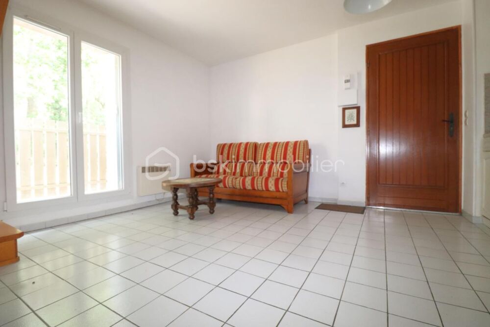 APPARTEMENT EN DUPLEX CALME - SANS VIS A VIS ( 2pieces 27 m² ) AVEC PLACE DE PARKING
