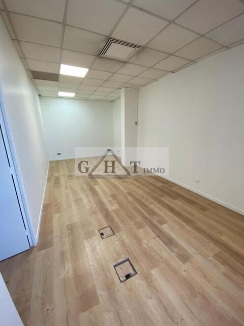 Local commercial � 250 m&sup2; Zone commerciale de Massy 3550 91300 Massy