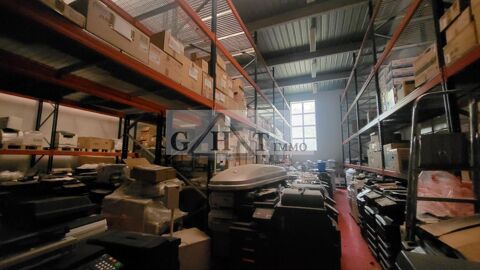   Zone d'activité proche RER et autoroutes Local de 358 m² 