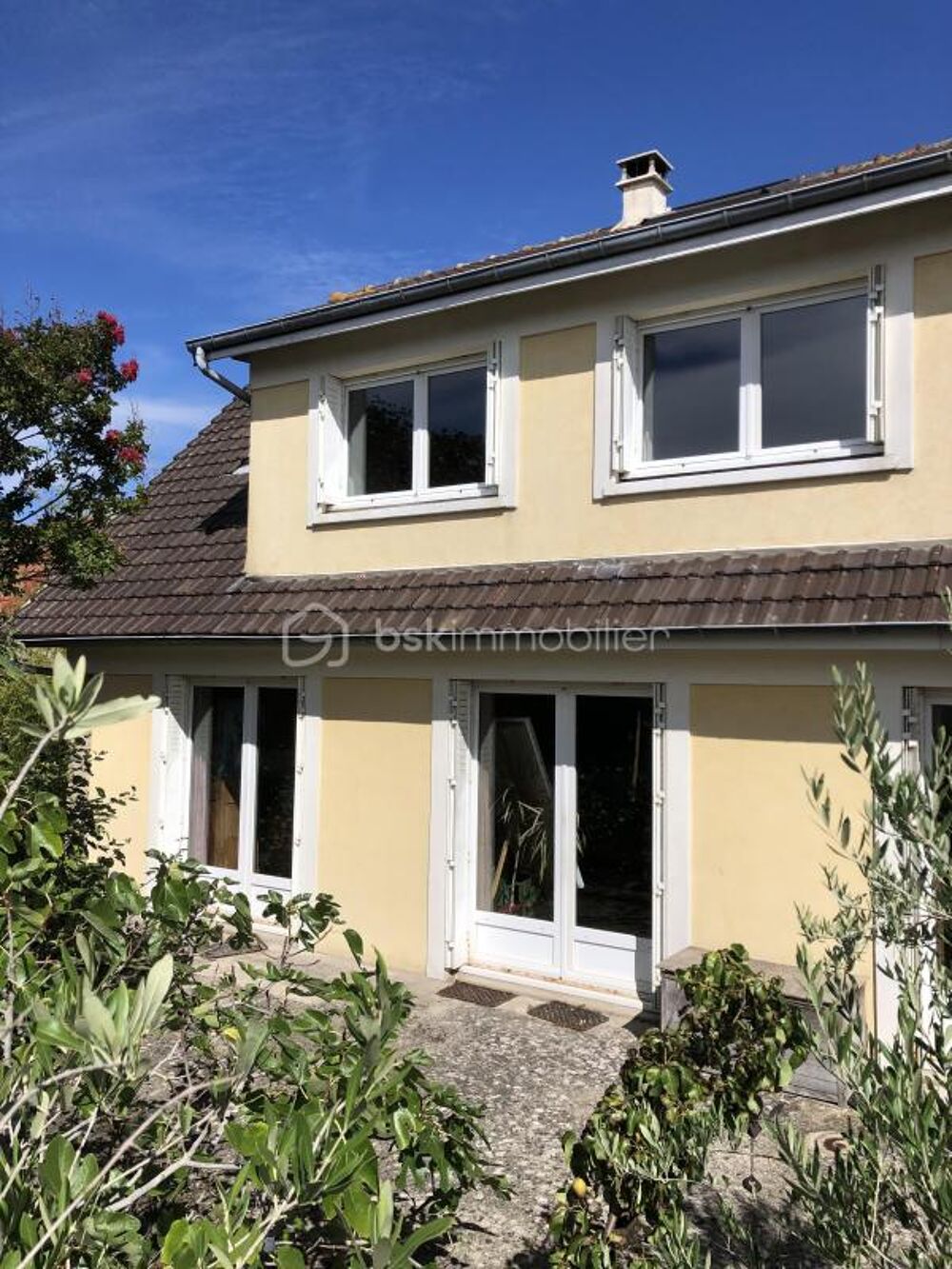 Vente Propriété/Château DEMEURE FAMILIALE D'EXCEPTION AU CŒUR DE COURCOURONNES Une bâtisse environ 190m2 habitable sur un écrin de verdure de 3 000 m² Courcouronnes
