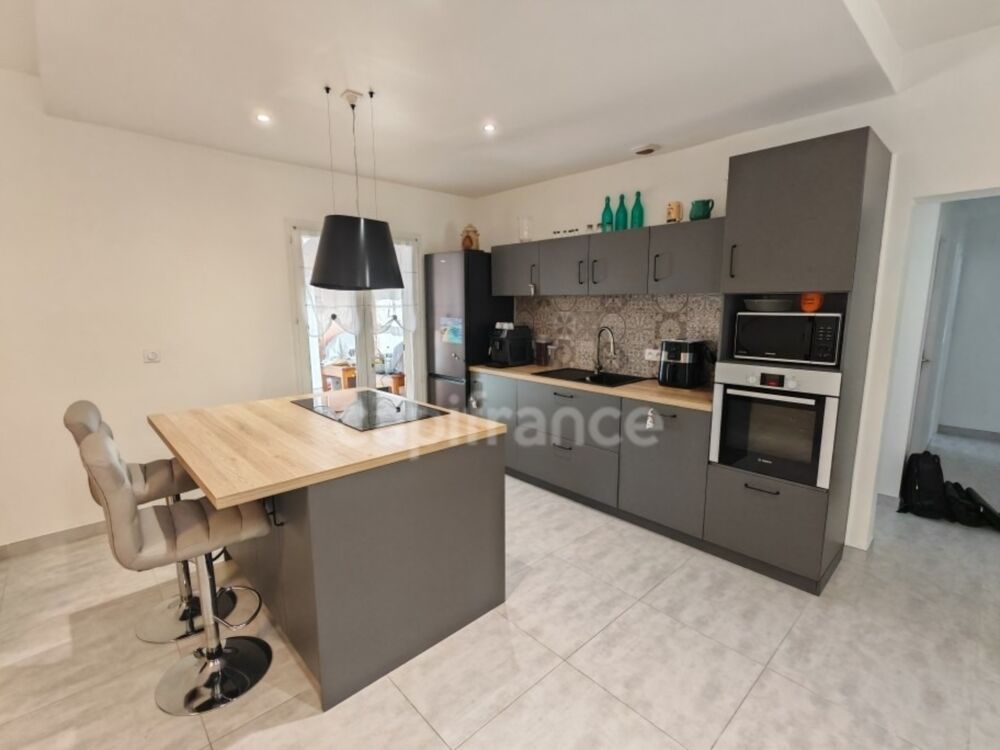 Vente Maison Maison à vendre 5 pièces proche de VEZENOBRES (30) Vezenobres