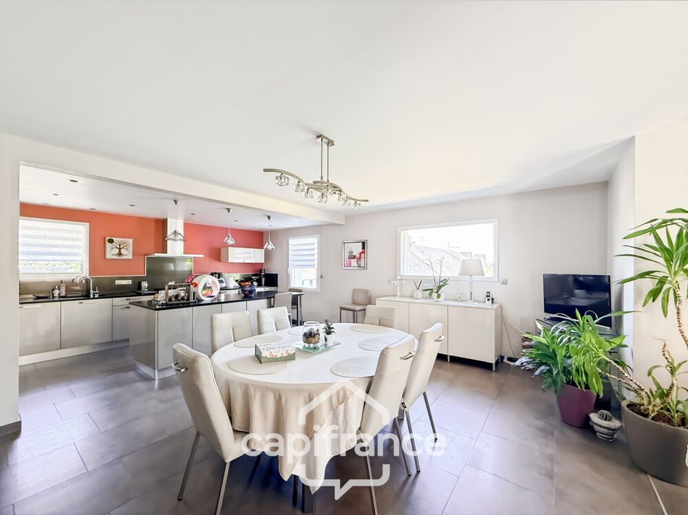 Vente Maison Maison à vendre 6 pièces  PONTIVY – PROXIMITÉ DU QUARTIER DE TRELEAU – MAISON FAMILIALE AVEC EXTENSION ET SOUS-SOL COMPLET Pontivy