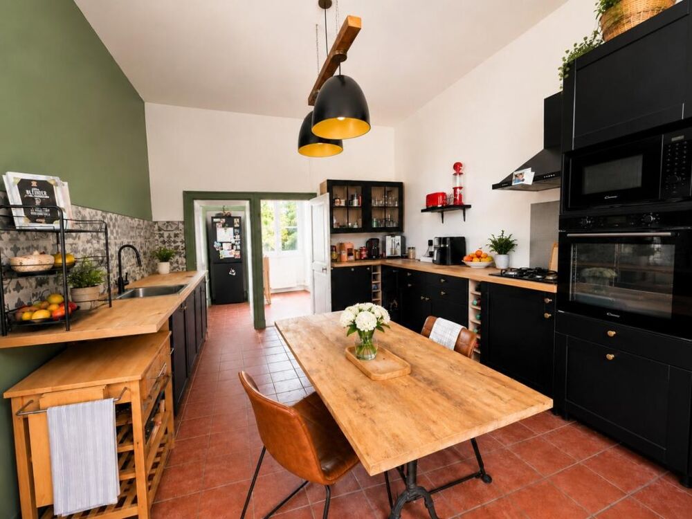 Vente Maison ? Maison de caractère – 6 chambres – Dépendance – Terrain arboré de 1 400 m² Chassille