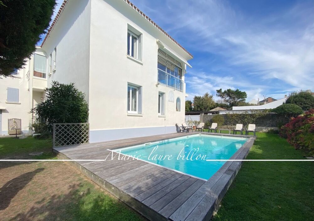 Vente Maison Maison à vendre 8 pièces SAINT GILLES CROIX DE VIE (85), maison 5 chambres, piscine et parcelle de 570 m2 Saint gilles croix de vie