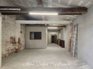   À VENDRE - LOCAL COMMERCIAL AVEC GARAGE - PERPIGNAN CENTRE (66) Possibilité d'extension verticale Perpignan