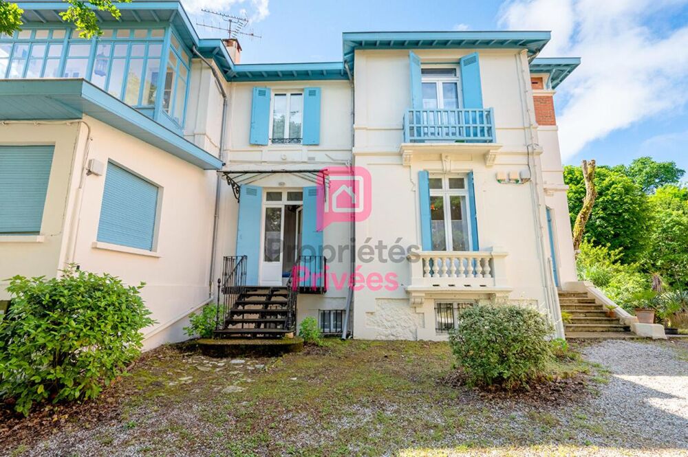 ARCACHON - Appartement de caractère avec jardin privatif au sein d'une remarquable villa Arcachonnaise