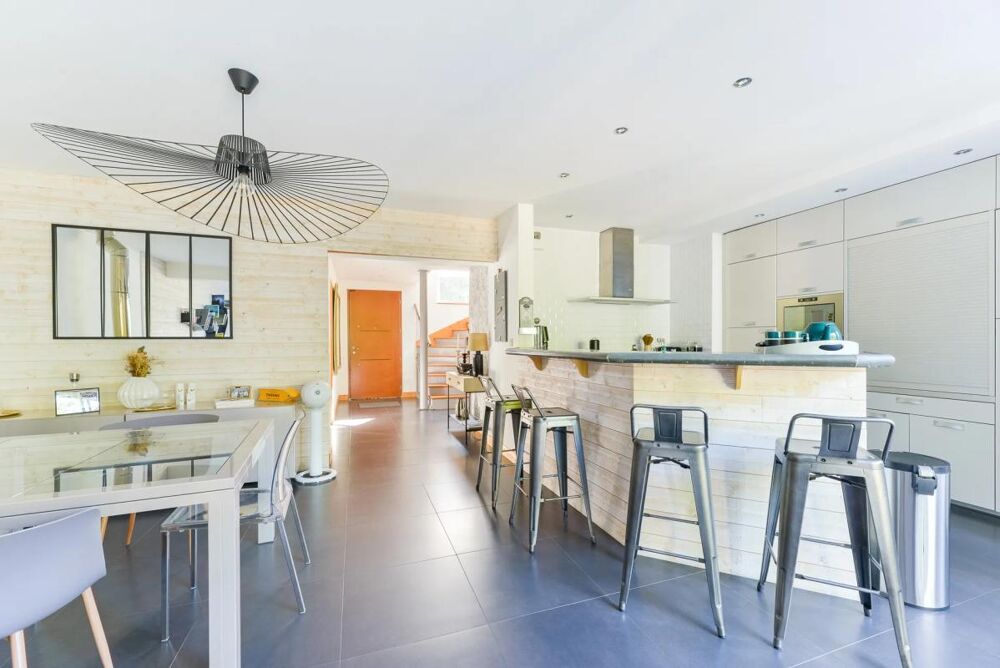 Maison 8 pièces de 254 m² à Nantes