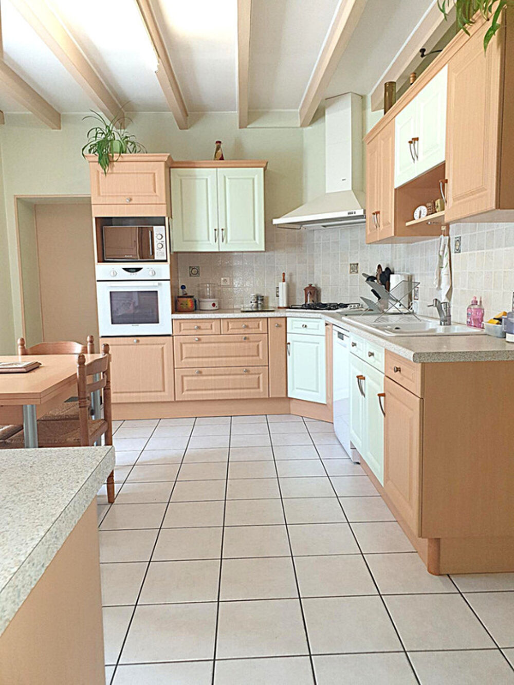 Vente Maison Maison 181 m² – Barbezieux (16) – 4/5 chambres, terrain 3 300 m², 2 garages Barbezieux saint hilaire