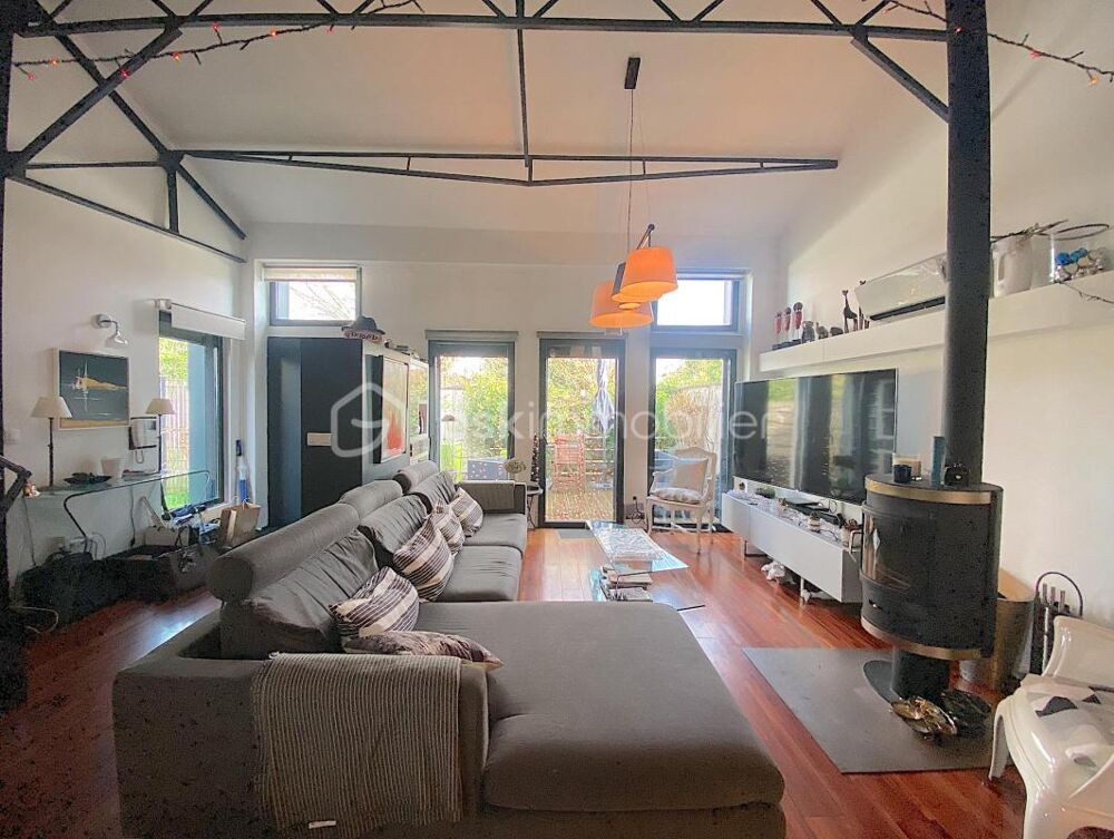Vente Maison Magnifique loft avec climatisation, 2 places de parking, jardin, piscine et salle de sport !!! Merignac