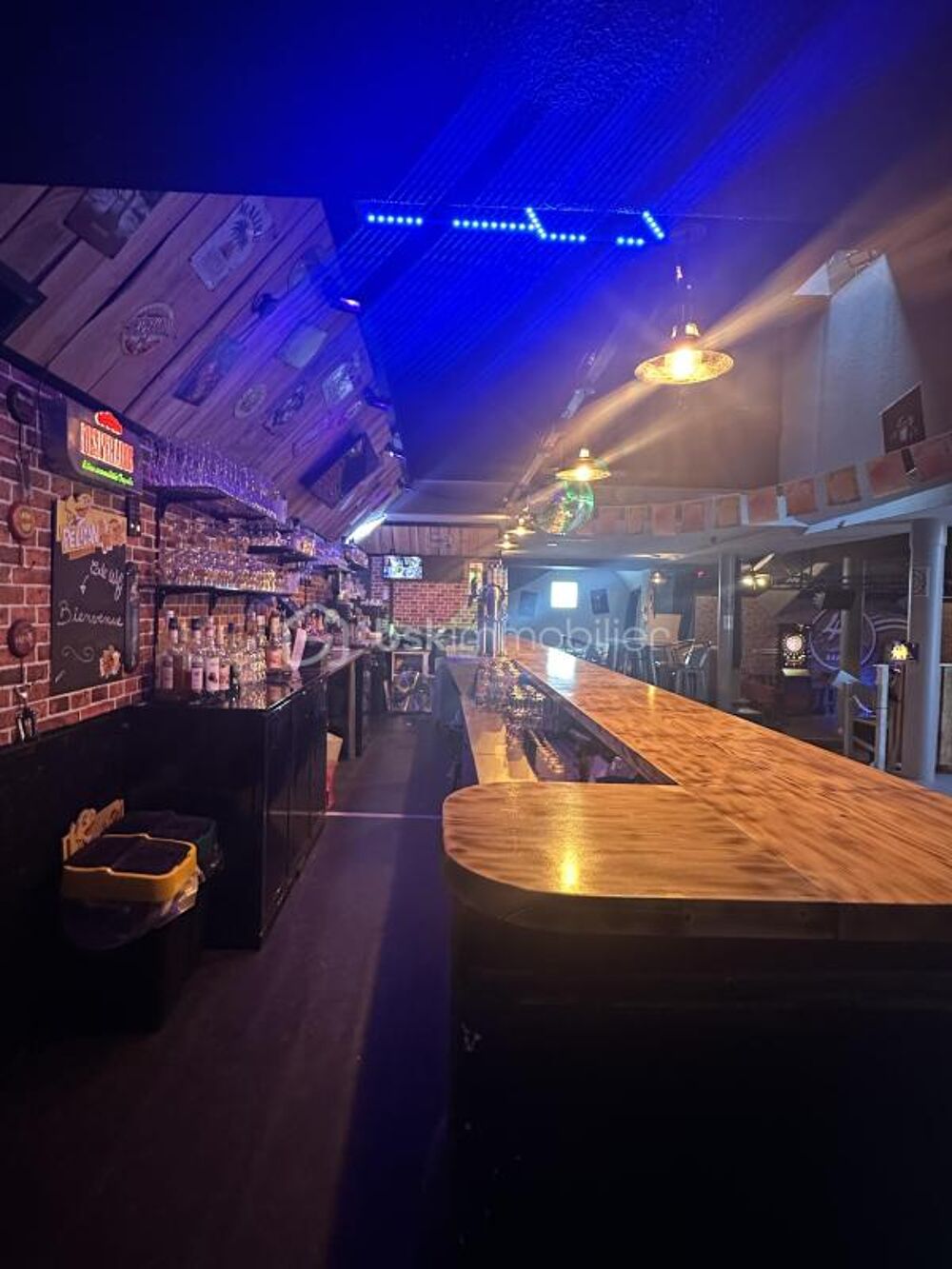   Fonds de commerce de bar d'ambiance et lieu festif 