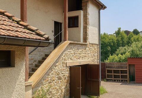   Ancienne ferme du XIXe si�cle � fort potentiel de 105m� + combles am�nageables � Pollionnay (69290) Maison - 4 pi�ce(s) - 105 m�