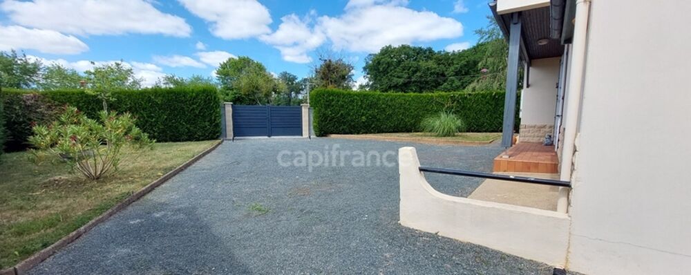 Maison à vendre 5 pièces MERVENT (85)