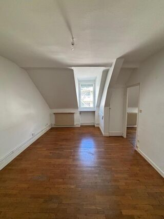  Appartement à louer 3 pièces 