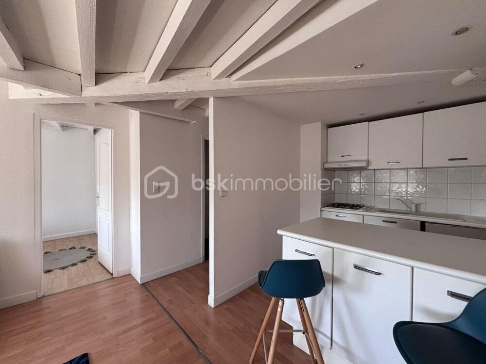 BEL APPARTEMENT T2 SOUS LES TOITS
