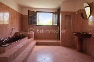  Propriété/château à vendre 7 pièces 181 m²
