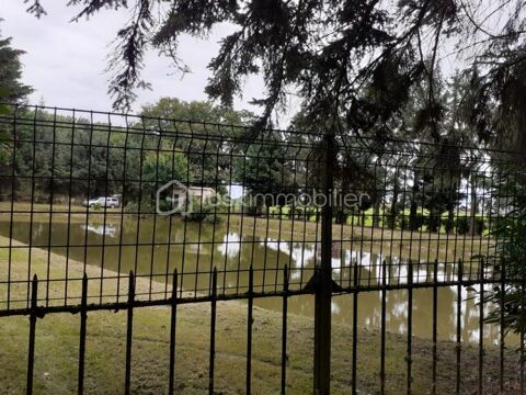   Une maisonnette avec un �tang Maison - 1 pi�ce(s) - 25 m�