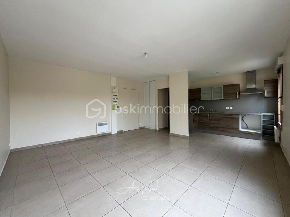 APPARTEMENT 2 PIECES EN PLEIN CENTRE ** A FAIBLES CHARGES