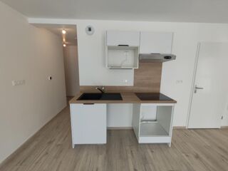  Appartement à louer 3 pièces 56 m²