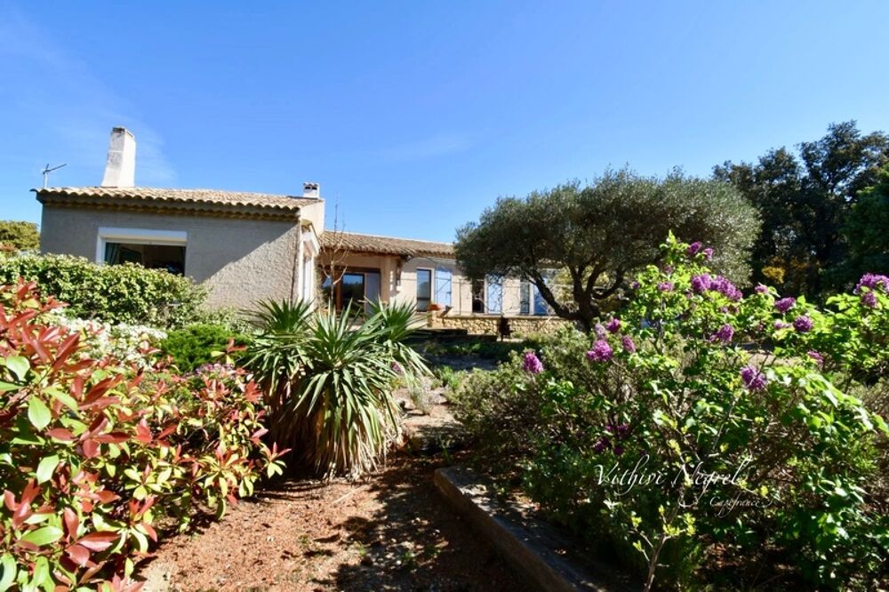 Maison de plain-pied, 4 chambres à vendre AUREILLE (13)