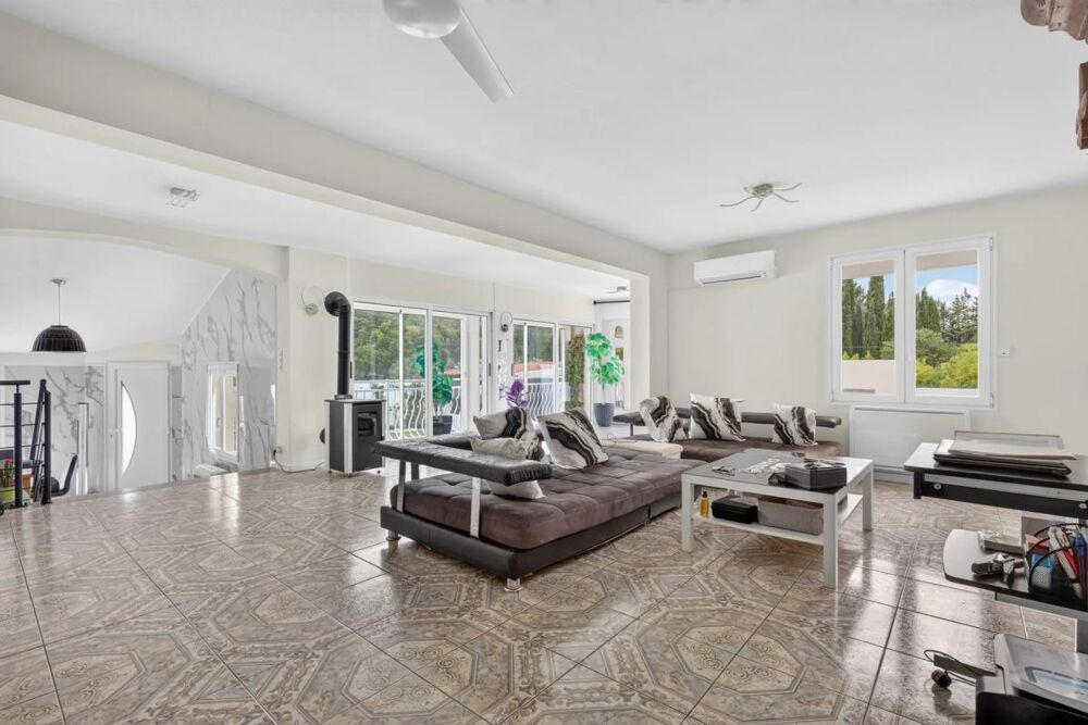 Vente Appartement Maison de 10 pièces de 234 m² à Ventabren Ventabren