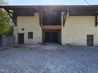  Remise / Grange à vendre 3 pièces 471 m²