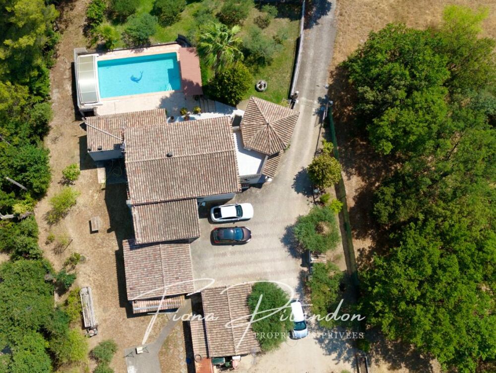 Vente Villa Villa avec piscine et dépendance sur terrain paysager Lauris