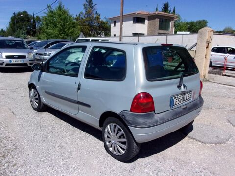 Twingo I 1,2 75 CV BOITE AUTO 2004 occasion 13510 &Eacute;guilles