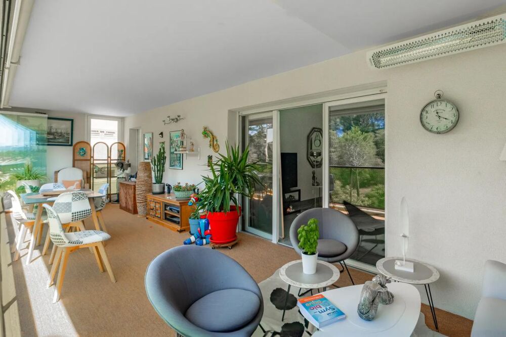 83700 -SAINT-RAPHAEL - APPARTEMENT 4 PIÈCES - 75m² - PISCINE