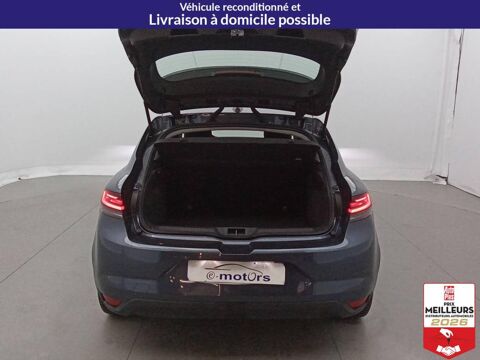 M&eacute;gane IV Berline E-Tech plug-in hybrid 160 Evolut 2023 occasion 10150 Lavau