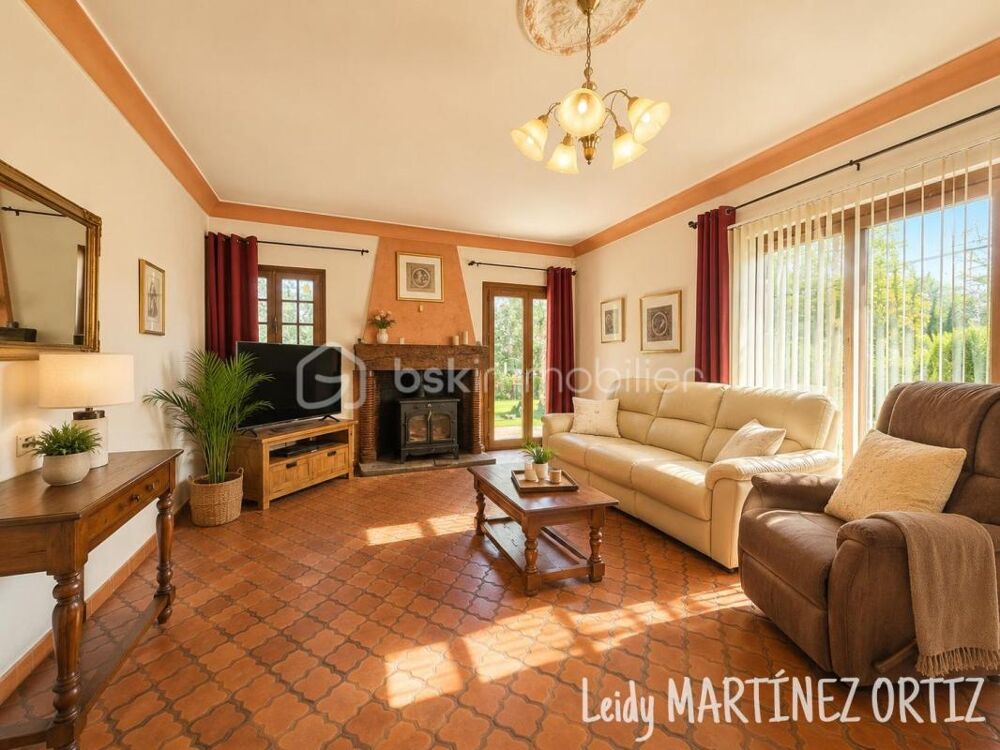 Charmante maison familiale, 190m², 5 grandes chambres, parking, garage, terrain arboré