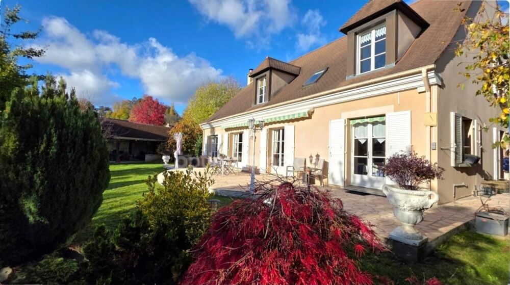 SAINT-PRIX, VAL DOISE (95) : Propriété de 230 m² habitables (255 m² au sol) - 9 pièces principales - 7 chambres - 3 garages  P