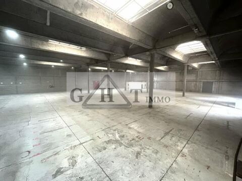   ENTREPÔT DE 2069 M² À LOUER À GONESSE 