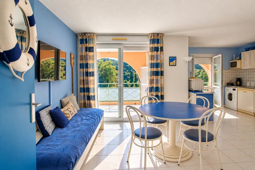 Vente Appartement Agay - 2 pièces avec terrasse couverte, vue dégagée et garage Agay
