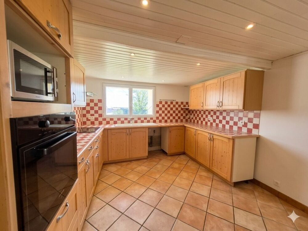 Maison à vendre 5 pièces LUSSANT (17)