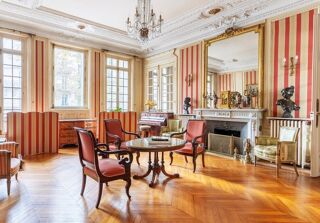  Appartement  vendre 9 pices 271 m