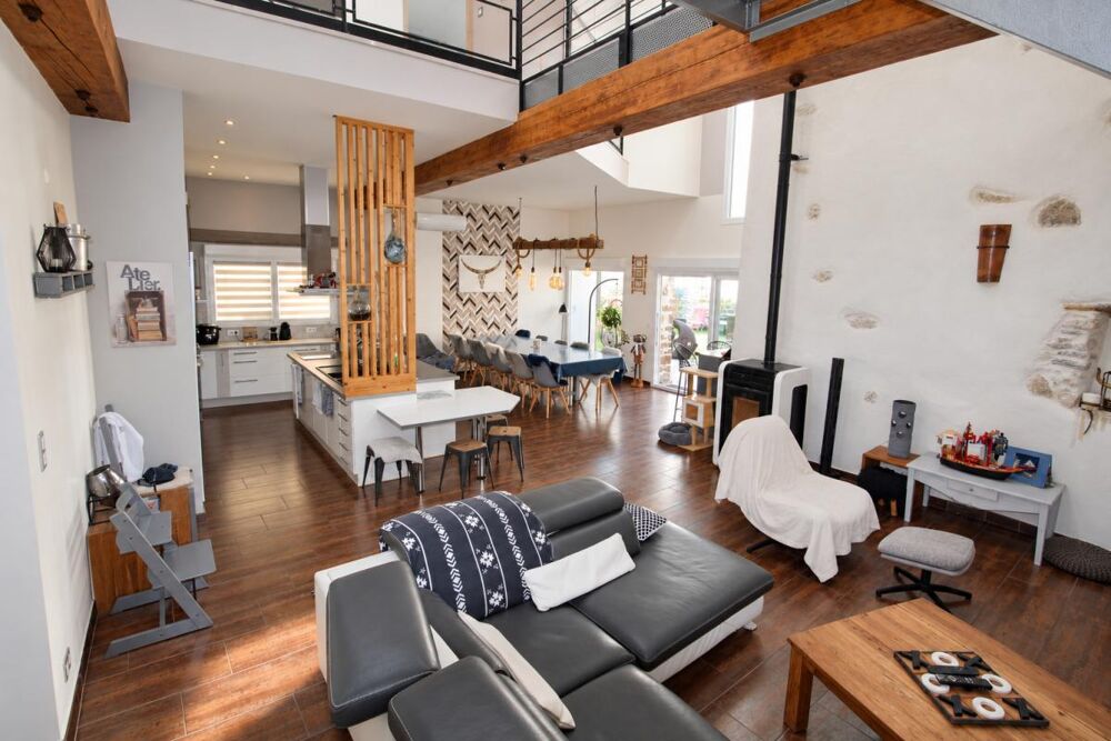 Vente Maison Trausse, au coeur du Minervois ? Maison esprit loft de 186 m² avec piscine et garage Trausse
