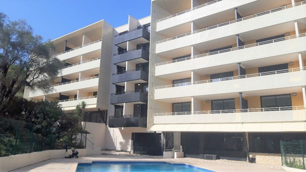 Location Appartement T1 bis avec parking et balcon à CANNES Cannes