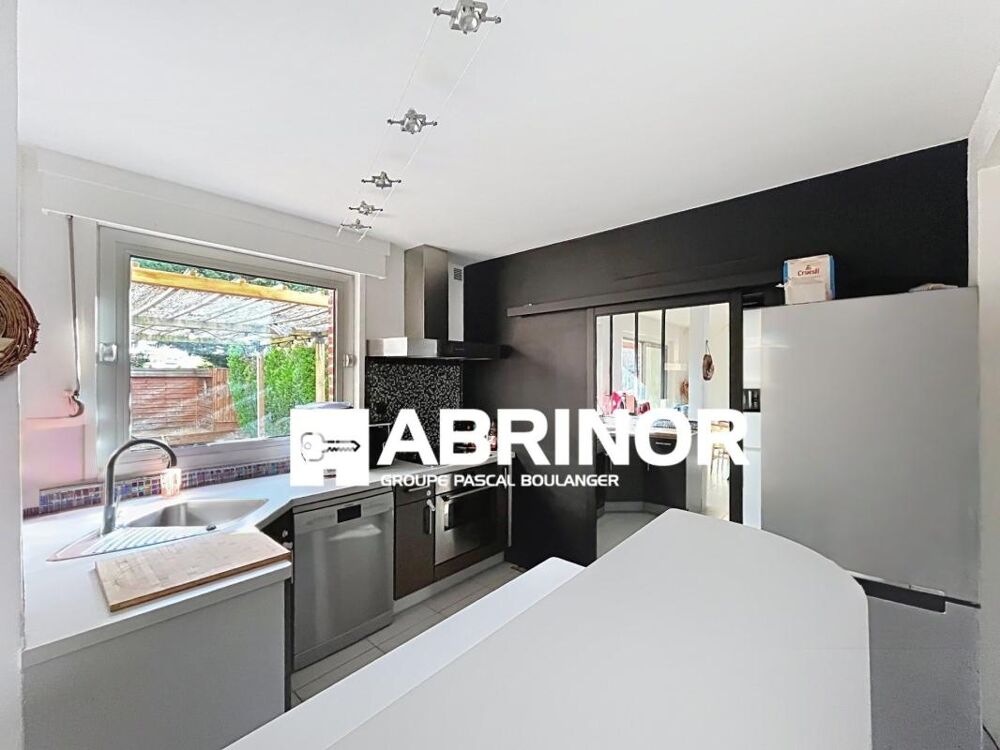 Maison Coup de Coeur, 3 chambres sur le même palier et bureau, salle de bain, garage et jardin