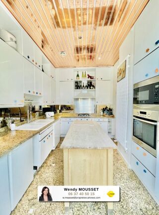  Villa � vendre 15 + pi�ces 398 m�