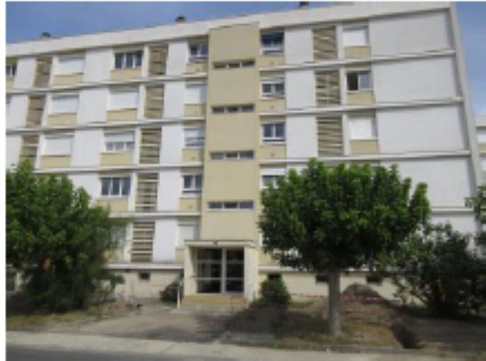 Appartement travers avec balcon