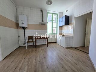  Immeuble � vendre 10 pi�ces 210 m�